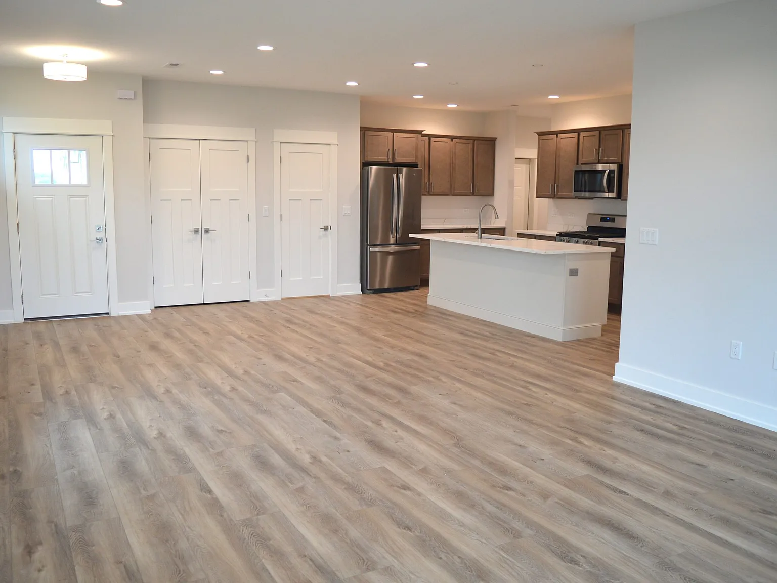 2 bed, 1436 sqft, $1,895 — Photo 4