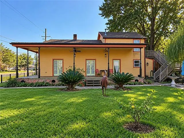 2 bed, 2.0 bath, 1050 sqft, $2,000 — Photo 3