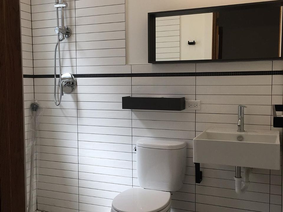 1st image of 2634 N Sawyer Ave #2F