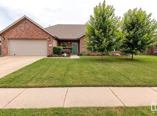 4106 Olive Tree Dr, Fayetteville, AR 72704