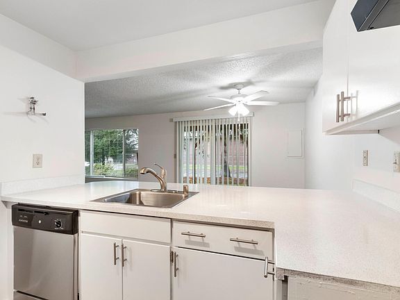 5th image of 3834 D Pl SE APT 3