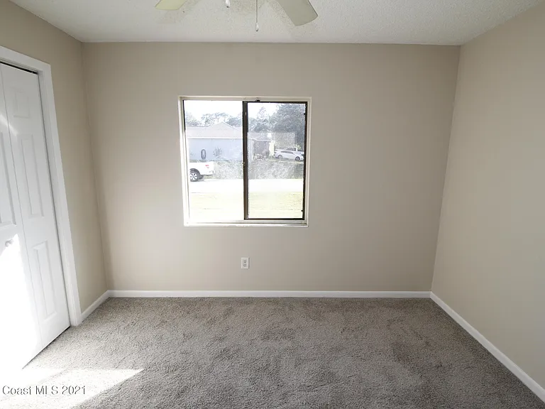 907 Commerce Rd SE — Photo 14