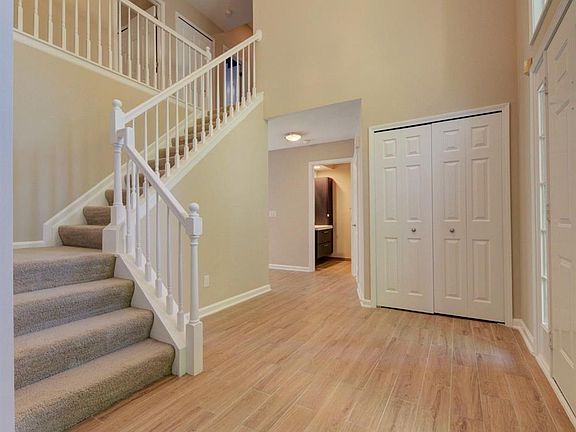 3rd image of 42675 Sandstone Dr