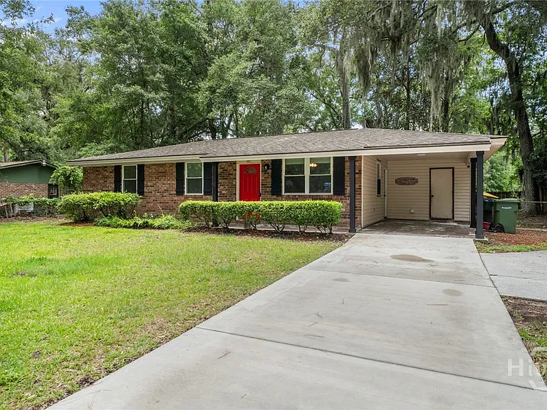527 Red Oak Dr — Photo 3