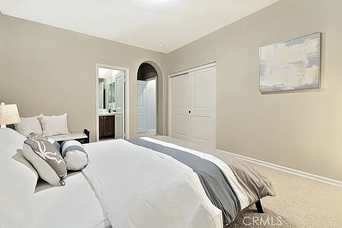 4 Highpoint — Photo 22