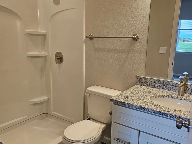 1615 Richard Martin Dr — Photo 2