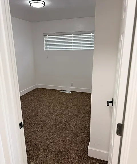 995 E Taylor St — Photo 11