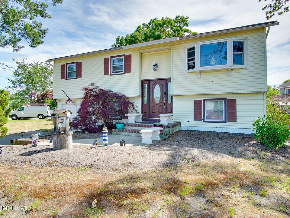 1st image of 834 Ross Street