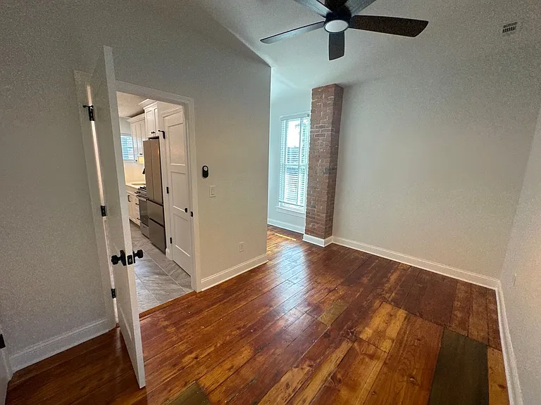 Worthington St 1445 HHR — Photo 15