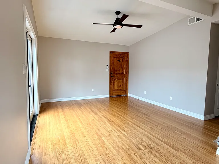 2874 Greyling Dr — Photo 17