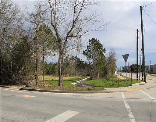 1st image of 104 Central Ave
