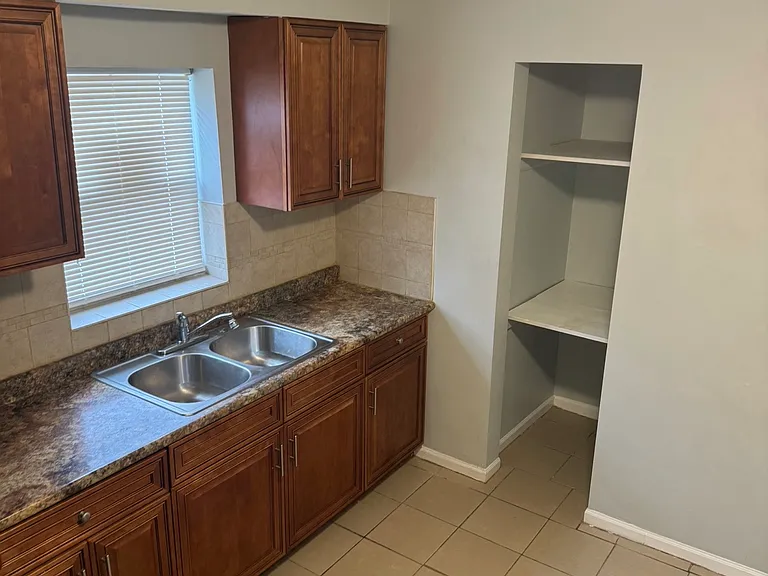 12822 S Union Ave #1 — Photo 6