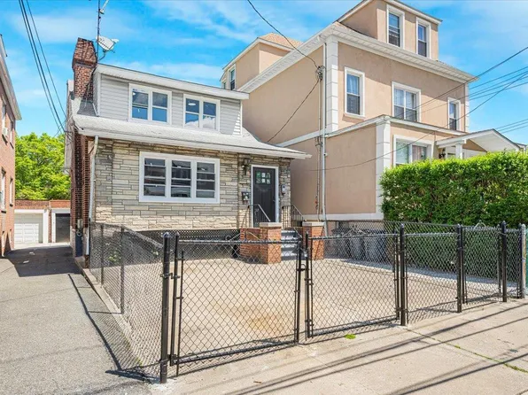 1704 Yates Avenue, Bronx, NY 10461