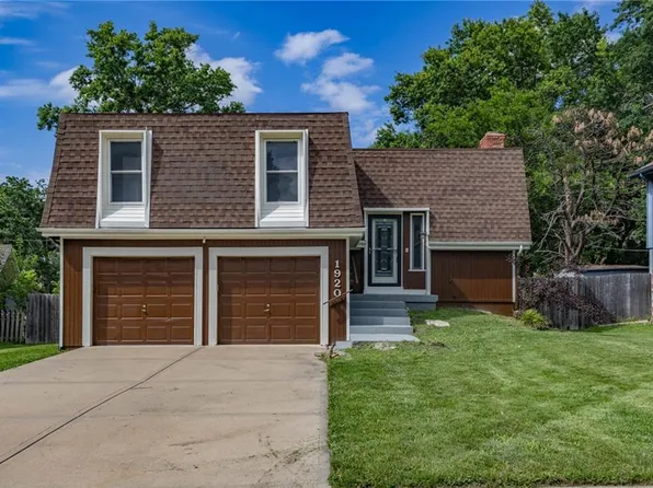 1920 E Mohawk Dr, Olathe, KS 66062