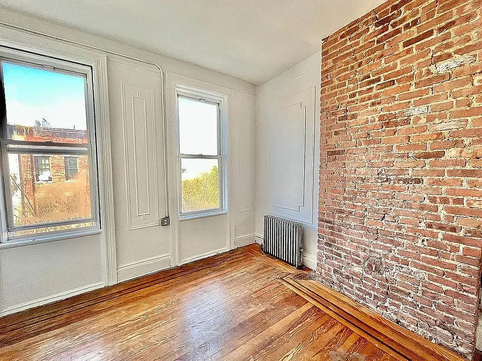 1st image of 318 Jefferson Ave #2L