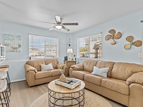 3rd image of 1412 Canal Drive #A
