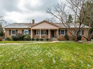 604 Raintree Rd, Lexington, KY 40502