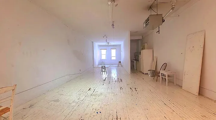 Rented by Matthew Gros-Werter, LREB  | media 2