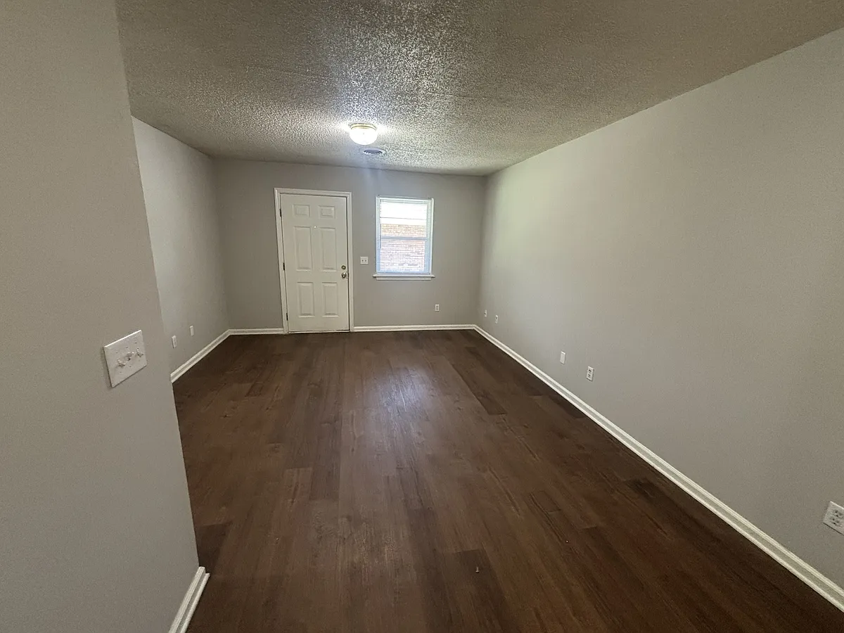 Building Photo - 155 N Franklin Dr #11