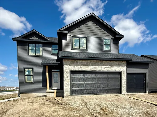 2914 NW Reinhart Dr, Ankeny, IA 50023