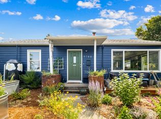 9748 60th Ave S, Seattle, WA