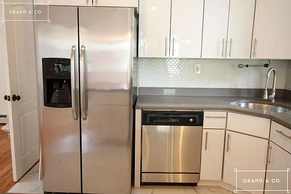 Rented by Grand & Co. | media 8
