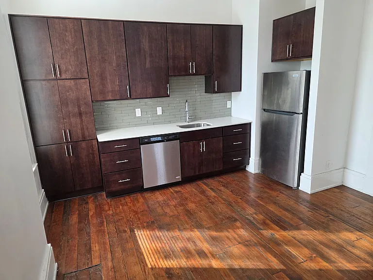101 W Elder St #201 — Photo 9