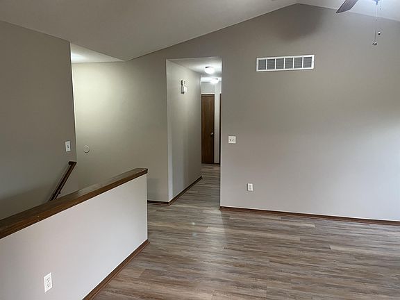 5th image of 2715 N Parkdale St