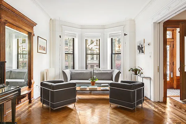 Sold by Compass | media 2