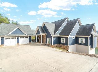 111 Grandpas Rdg, Sharps Chapel, TN 37866