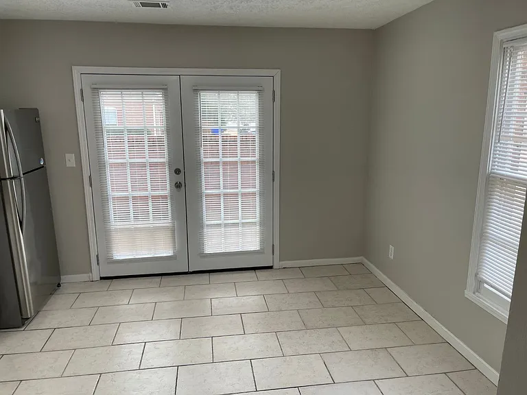 859A Park Pl NE — Photo 13