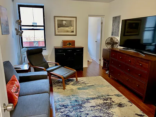 Rented by Compass | media 19