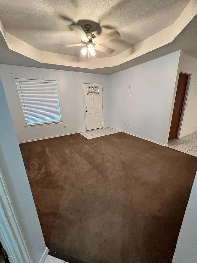 3 bed, 1136 sqft, $1,400 — Photo 2