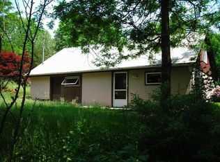 12 Koutney Ln, Slate Hill, NY 10973
