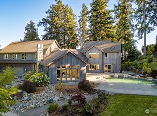 8054 Toma Ln, Clinton, WA 98236