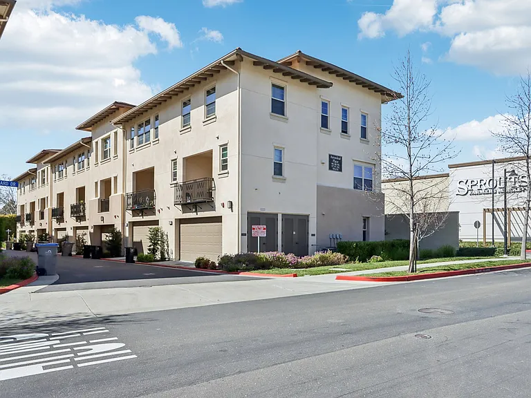 951 Arrowleaf Pl — Photo 30