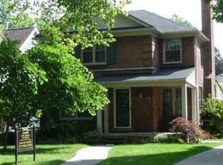 774 University Pl, Grosse Pointe, MI 48230