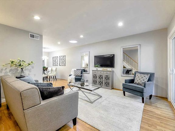 3rd image of 125 Connemara Way APT 176