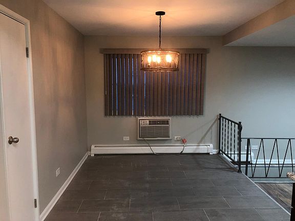 3rd image of 4646 Custer Ave APT 1N