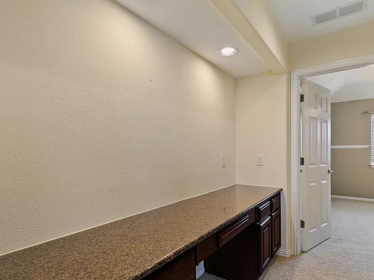 5128 Oceana Dr — Photo 26