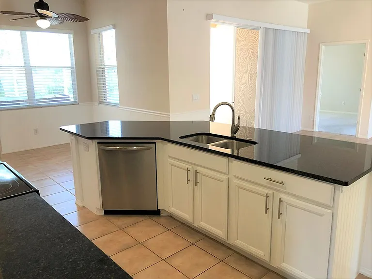 4200 Tennyson Way — Photo 4