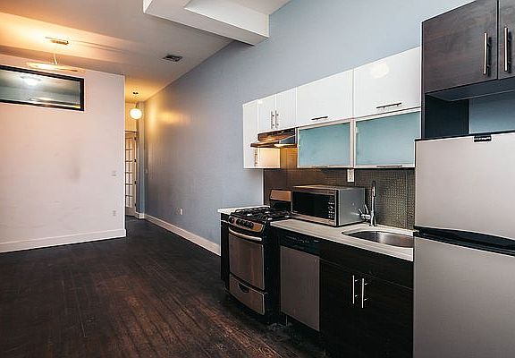 2nd image of 186 Stockholm St APT 1L