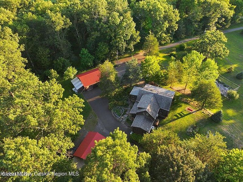 4th image of 634 Old Plank Road