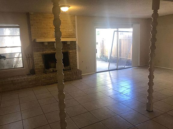 3rd image of 2219 Lotus Blossom St