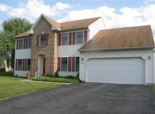 3902 Killarney Dr, Bethlehem, PA 18020