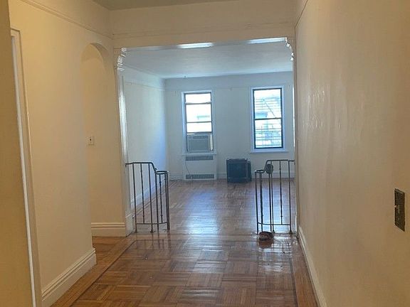 4th image of 25 Cooper St APT 4C