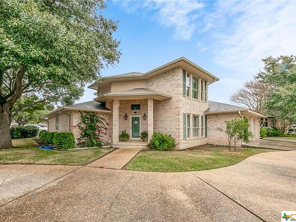 3rd image of 139 Gardenridge Dr