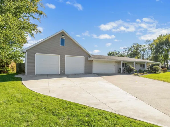10012 Hosler Rd, Leo, IN 46765