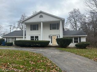 16291 Whitaker Rd, Linden, MI 48451