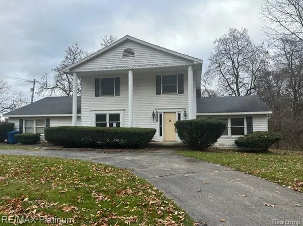 16291 Whitaker Rd, Linden, MI 48451